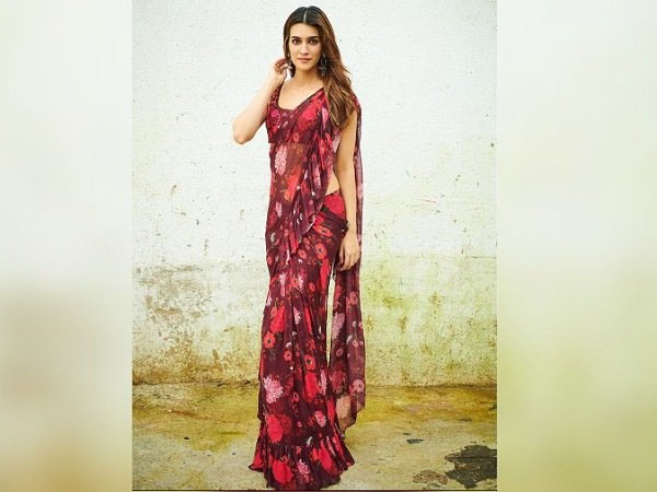 फ्लोरल साड़ी