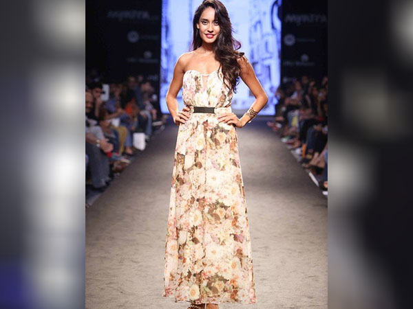 फ्लोरल जंपसूट फ्लोरल जंपसूट