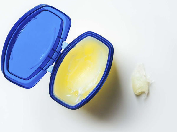 पेट्रोलियम जेली