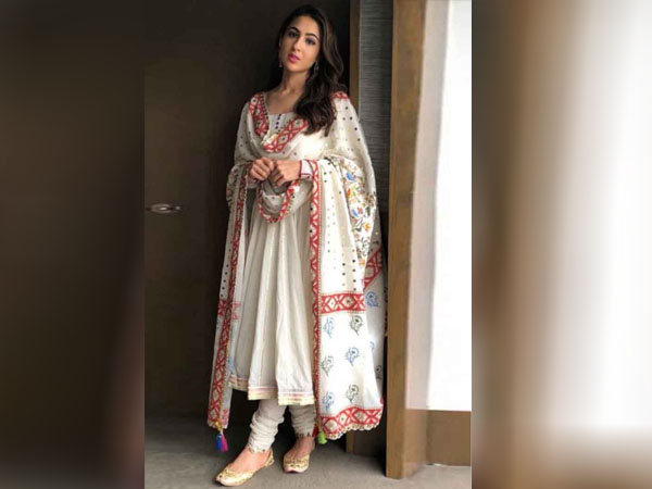 सारा अली खान इंडियन लुक