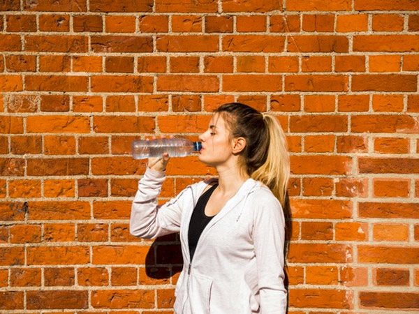 दिन में आना चाह‍िए इतनी बार पेशाब