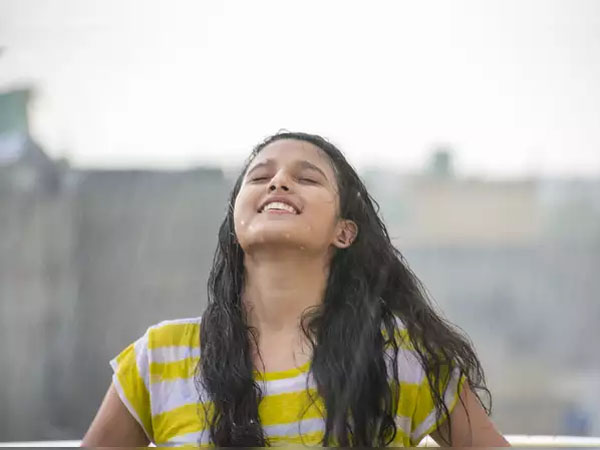गीले बालों के लिए बरतें सावधानी