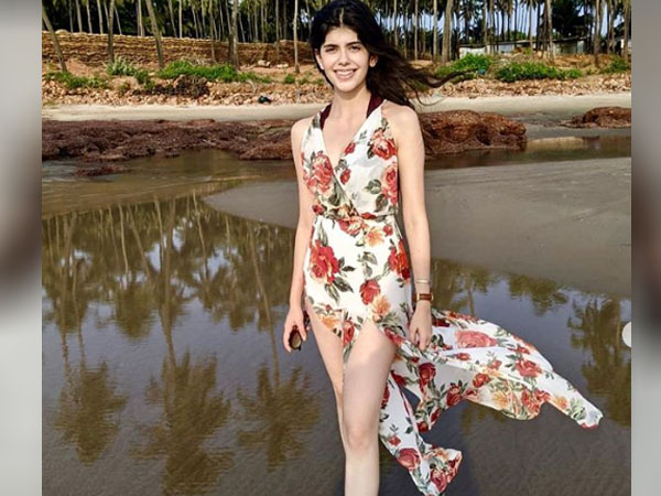 फ्लोरल ड्रेस