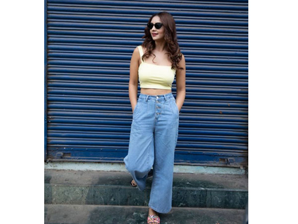 जींस टॉप में पूजा बनर्जी जींस टॉप में पूजा बनर्जी