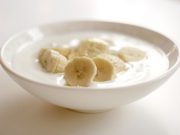 केला और दही