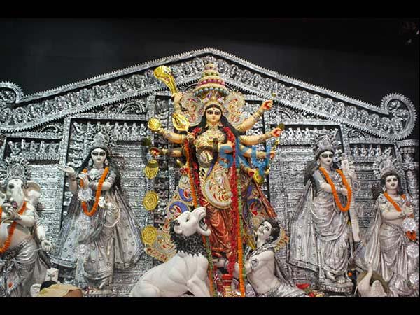 मां के घोड़े पर आने का अर्थ 