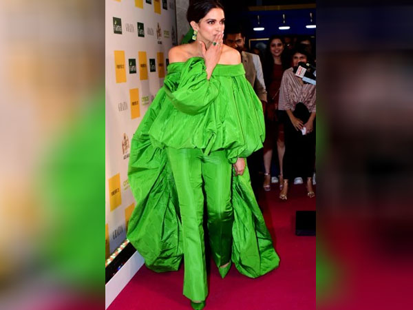 दीपिका पादुकोण का फैशन डिजास्टर दीपिका पादुकोण का फैशन डिजास्टर