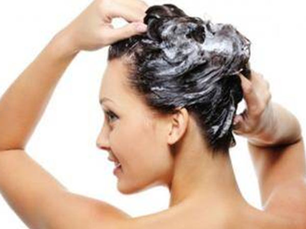 एसएमएस युक्त शैंपू का यूज करें