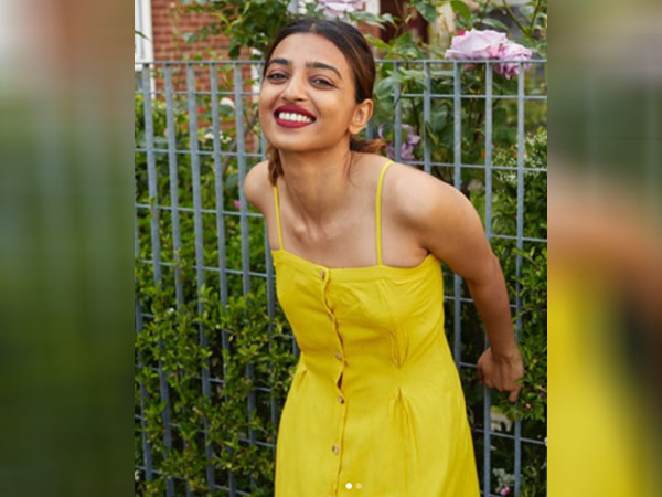 येलो ड्रेस में राधिका आप्टे येलो ड्रेस में राधिका आप्टे