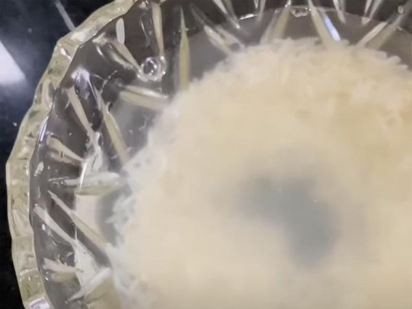 बालों को मजबूती