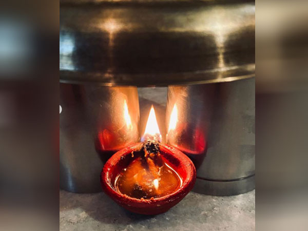 घर पर काजल बनाने का तरीका