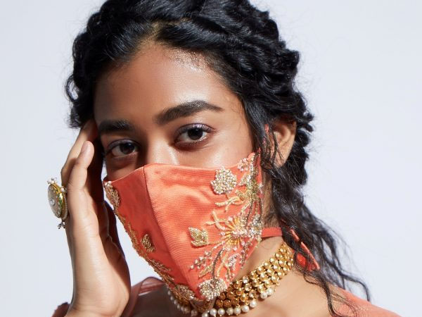 पहना दिन ऑरेंज कलर