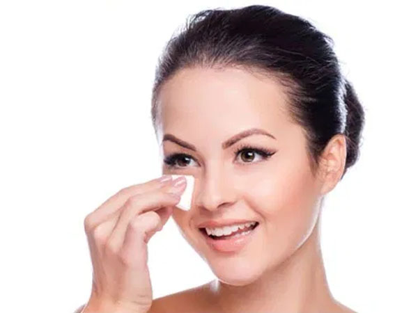 डार्क सर्कल दूर करने के लिए यूज करें घरेलू तरीका डार्क सर्कल दूर करने के लिए यूज करें घरेलू तरीका