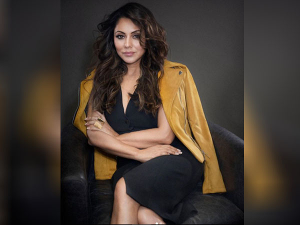 ब्लैक वनपीस विद येलो जैकेट ब्लैक वनपीस विद येलो जैकेट