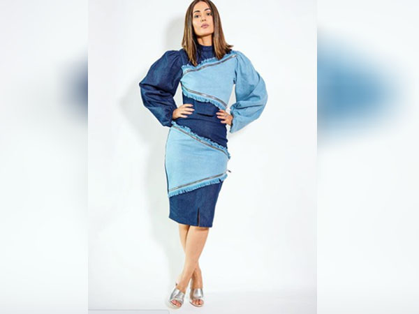 बिग बॉस 14 : ब्लू डेनिम में हिना खान