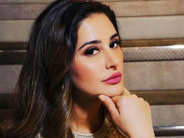 नो मेकअप