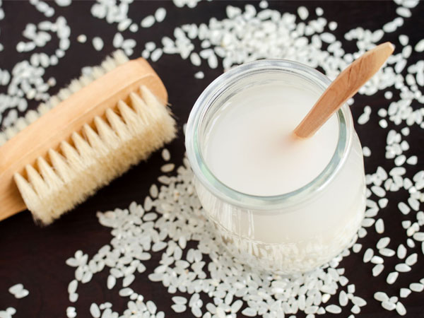 बालों में चमक लाने के लिए राइट वॉटर शैंपू