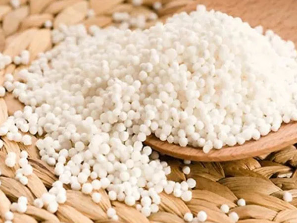 चेहरे की चमक के लिए यूज करें साबूदाना का फेस पैक चेहरे की चमक के लिए यूज करें साबूदाना का फेस पैक