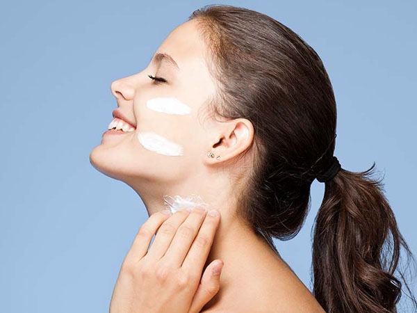 बेदाग और ग्लोइंग स्किन के लिए Cica Cream बेदाग और ग्लोइंग स्किन के लिए Cica Cream