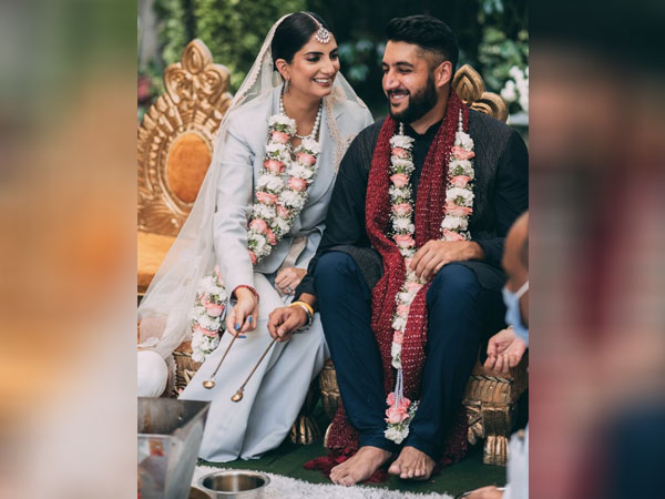 दुल्हन ने शादी में पहना कोट पैंट