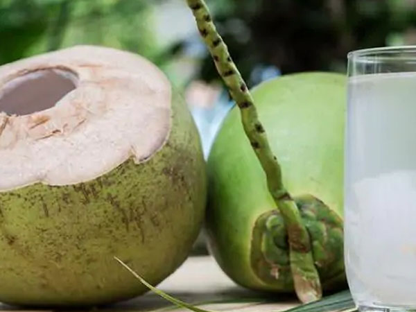 नारियल पानी