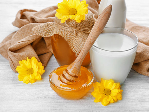 शहद और छाछ का फेस पैक