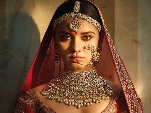  लॉन्ग फेस शेप