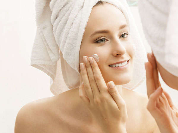 मॉइश्चराइजर 