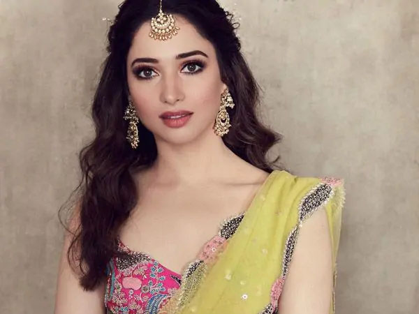 दिवाली पर कैरी करें तमन्ना भाटिया का मांग टीका