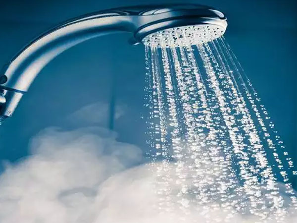 सर्दियों में गर्म पानी का इस्तेमाल करें कम