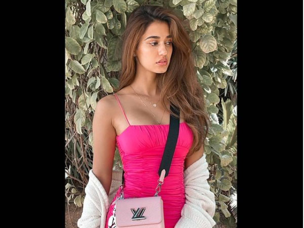 स्टाइलिश लुक