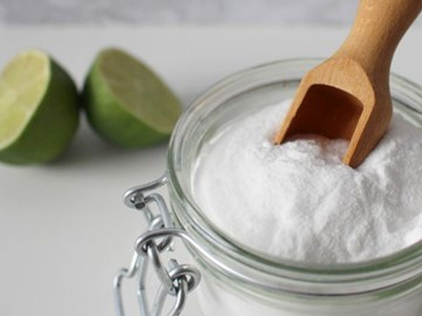 डियोड्रेंट रूप में बेकिंग सोडा का इस्तेमाल