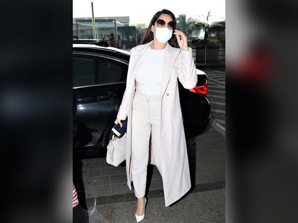 Nora Fatehi and Karishma Tanna Stylish Outfit Look At The Airport Nora Fatehi and Karishma Tanna Stylish Outfit Look At The Airport