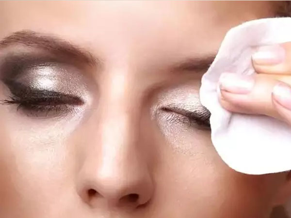 मेकअप रिमूवर