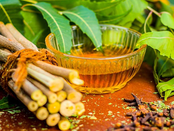 नीम और संतरे का फेस पैक बनाने का तरीका