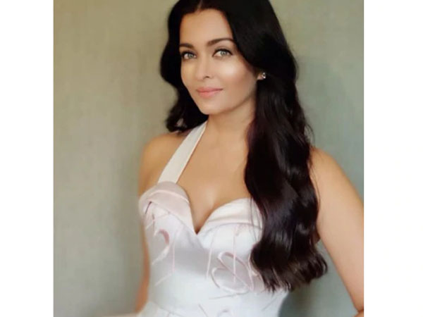 बादाम शेप आइज 