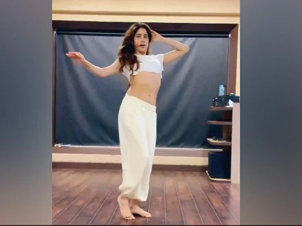 Janhvi Kapoor Janhvi Kapoor