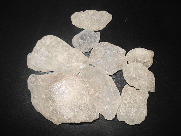 फिटकरी और सेंधा नमक