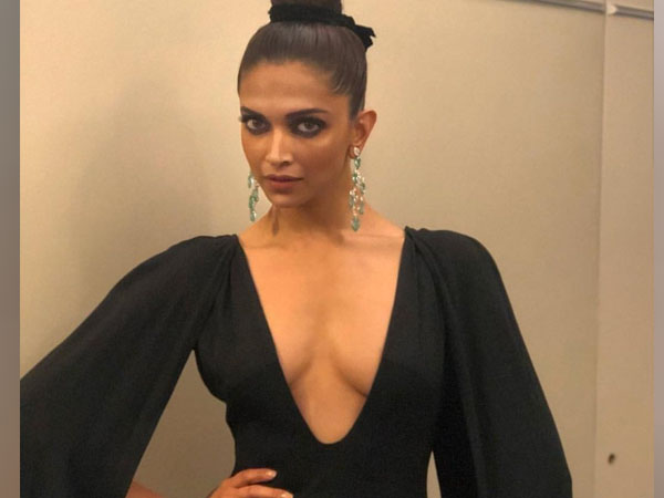 आप दिखा सकती है फुलर ब्रेस्ट