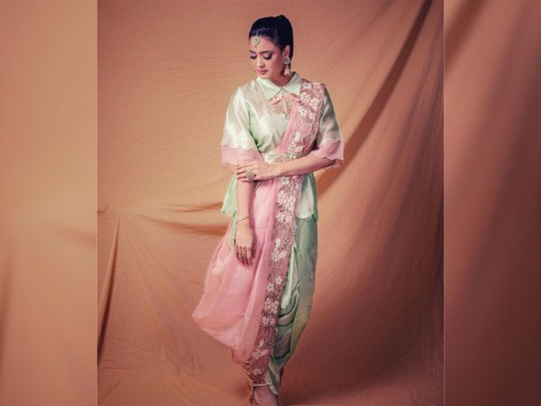  Ankita Lokhande And Shweta Tiwari Looks Beautiful In Their Dhoti Saree