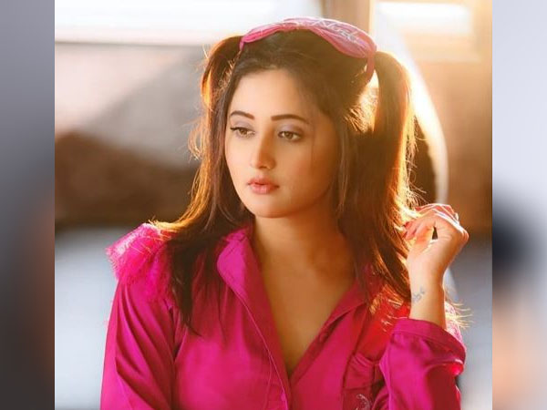 आठ घंटे की नींद