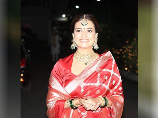 दिया मिर्जा मेकअप