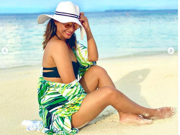 हिना खान स्टाइलिश लुक