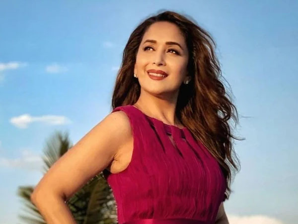 माधुरी दीक्षित इस्तेमाल करती हैं ये दो फेस पैक माधुरी दीक्षित इस्तेमाल करती हैं ये दो फेस पैक