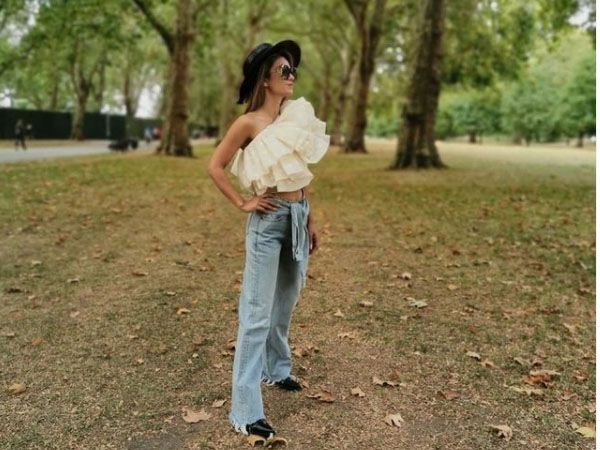 जींस टॉप में नताशा