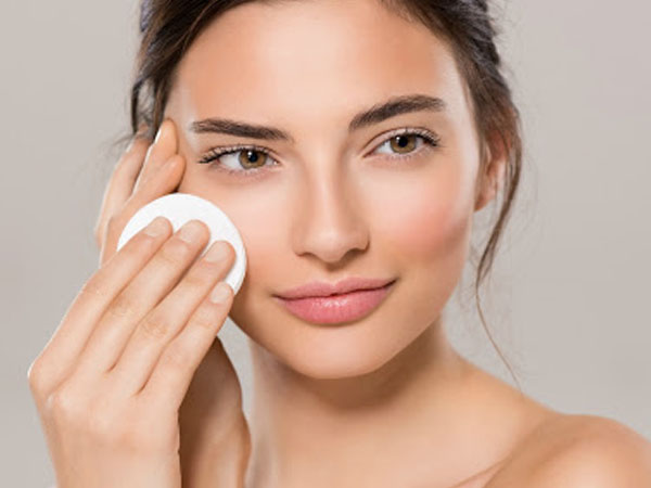 स्किन टाइप के अनुसार चुनें मिस्लर वॉटर