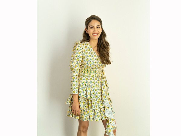 अदिति राव हैदरी की रेड ड्रेस