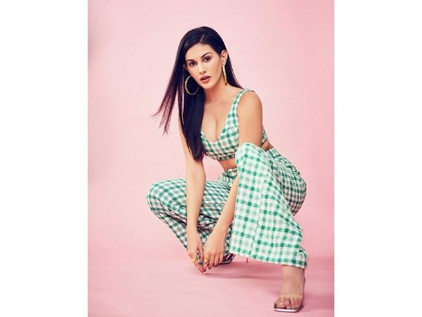 Amyra Dastur Looks Stunning In Western Wear Look
