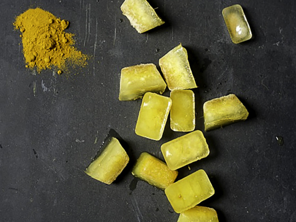 हल्दी से करें आइसिंग