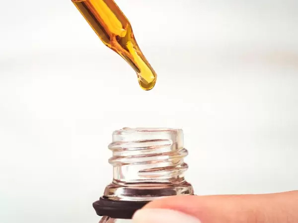 फेशियल ऑयल लगाने के फायदे फेशियल ऑयल लगाने के फायदे